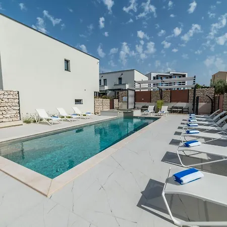 Pinna - Pinna Apartman Póla